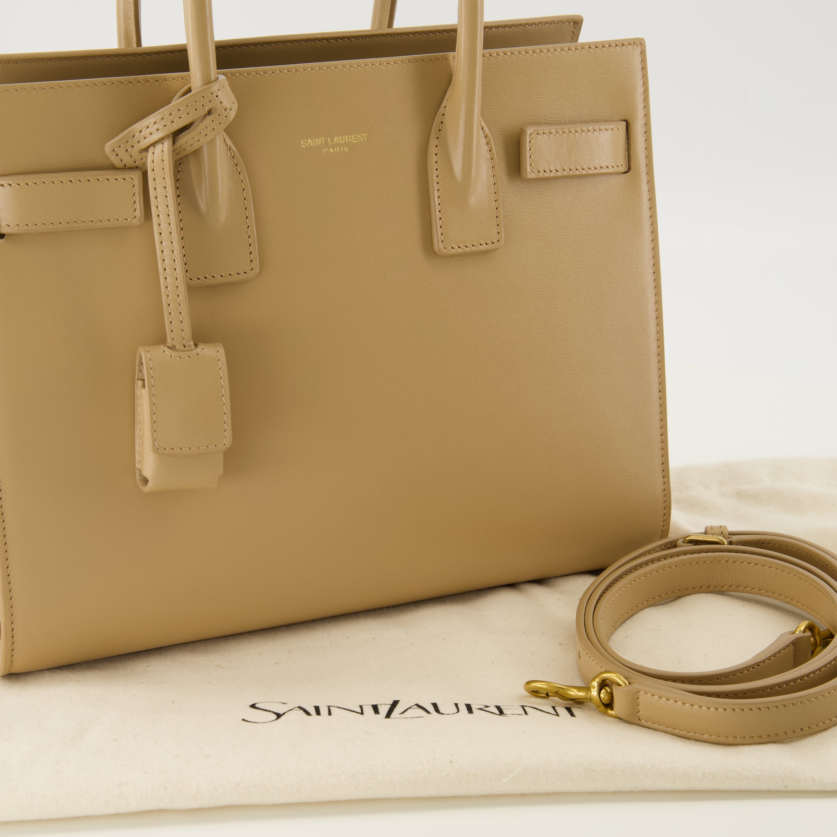 Sacs à main et épaule 부드러운 베이지 가죽으로 만든 베이비 데이 백 Saint Laurent Beige Femme