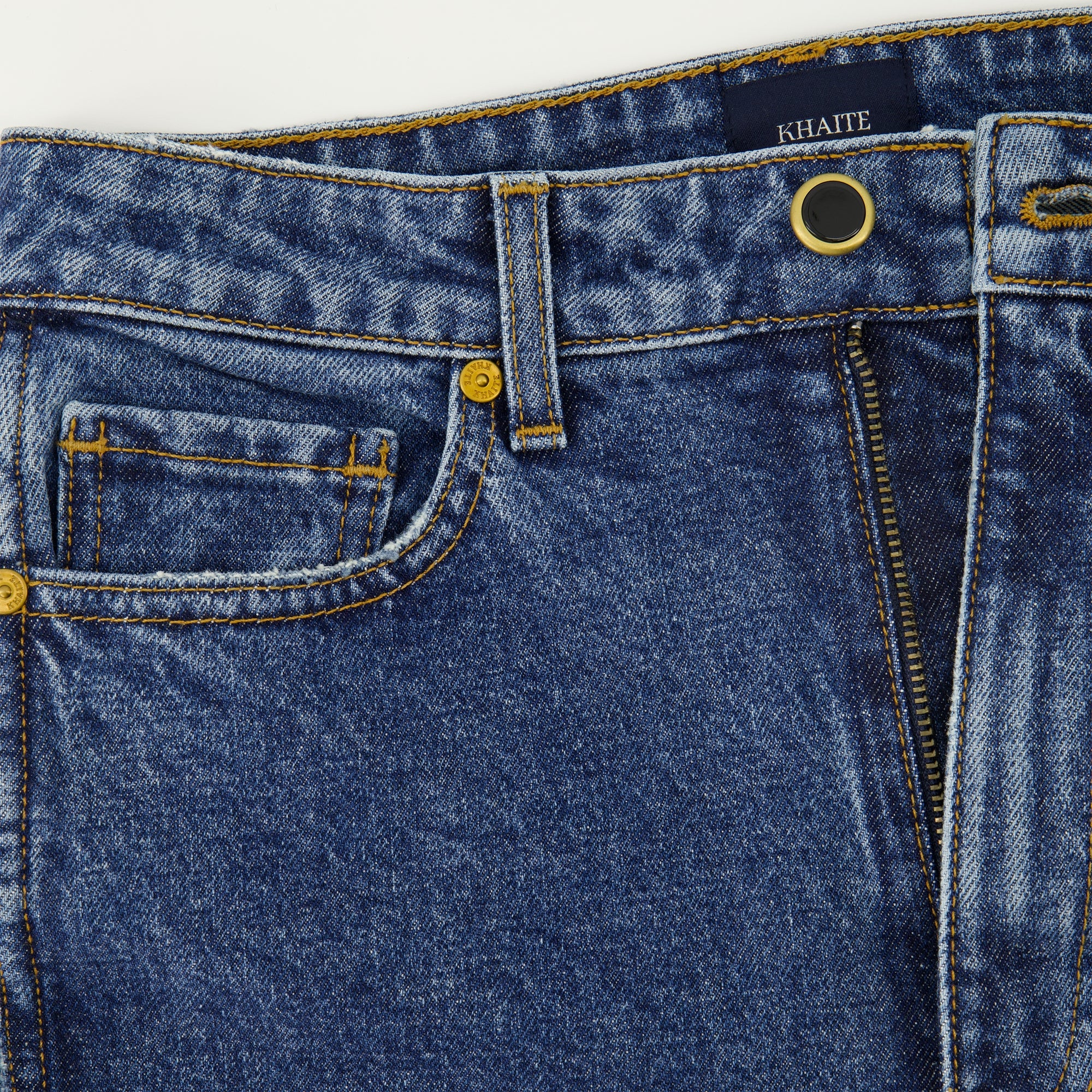 女性用ブランドKhaiteのアビゲイルジーンズの画像 - 秋冬2025 - 詳細ビュー 1