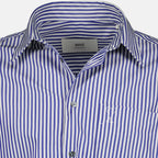 Imagen de la camisa a rayas azul marino Ami de la marca Ami PARIS para Unisex - Temporada Otoño-Invierno 2025 - Vista Detallada_1