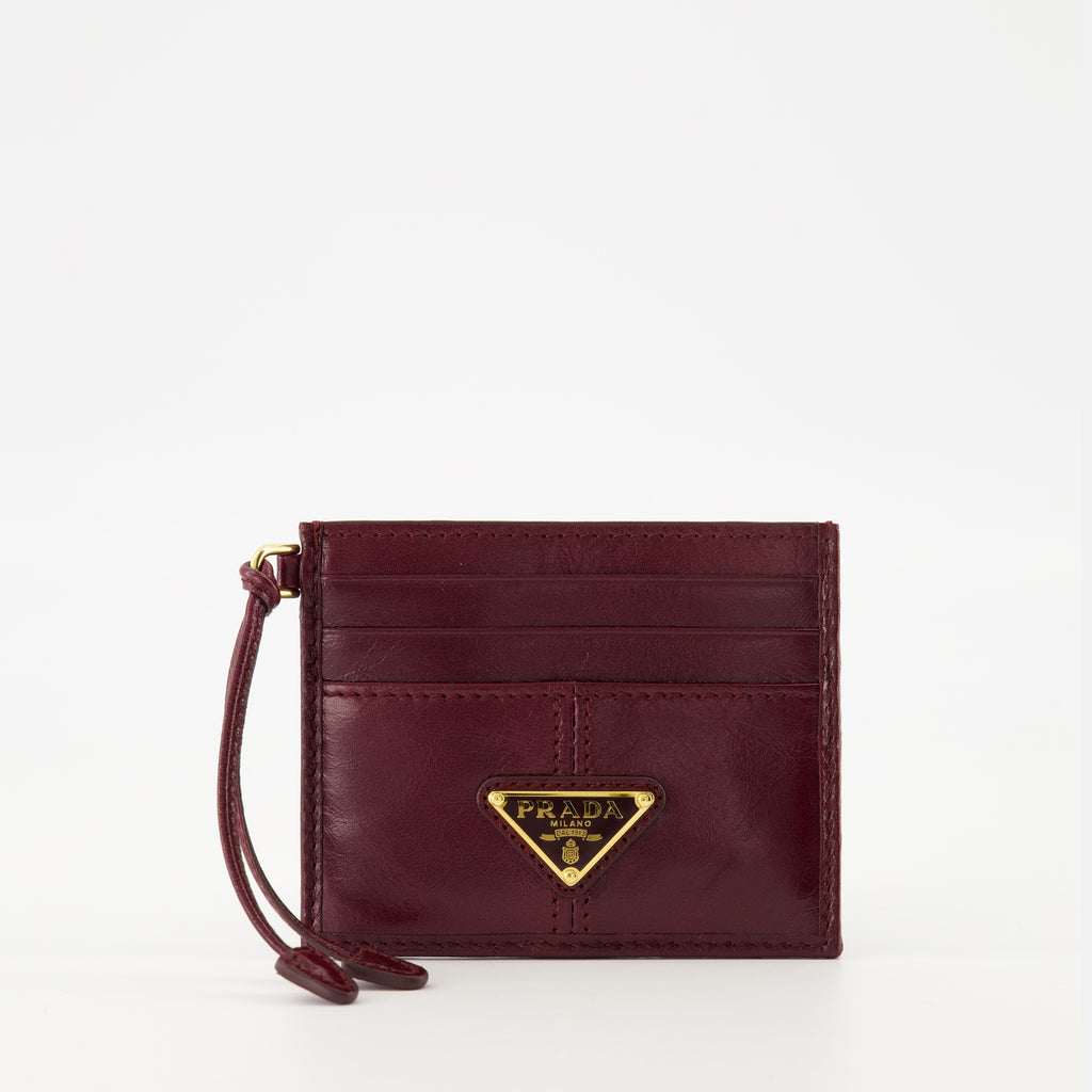 Imagen del porta tarjetas de cuero de la marca Prada para mujer - Temporada Otoño-Invierno 2025 - Vista Frontal