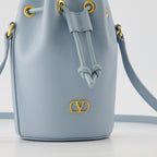 버킷백 미니 V로고 버킷 백 Valentino Garavani 파란색 Femme