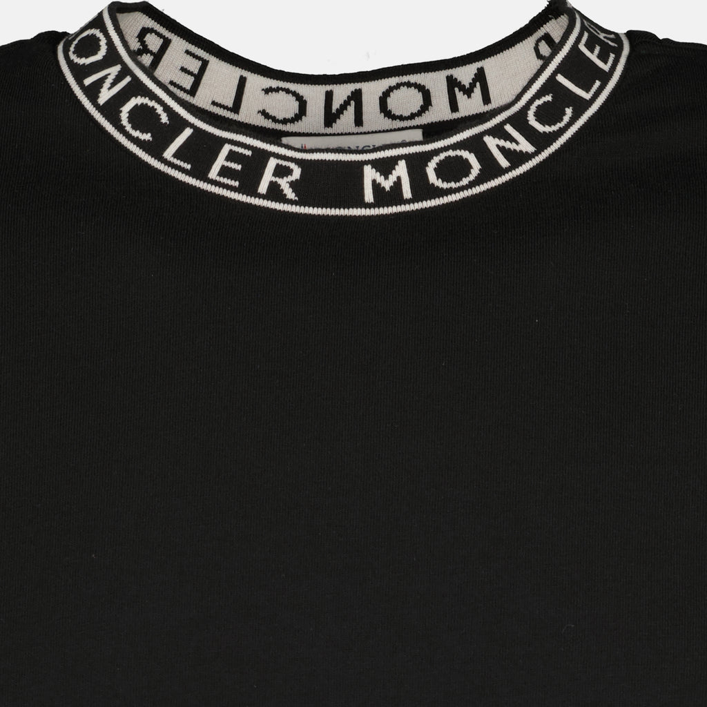 Imagen de la camiseta de logo negro de la marca Moncler para hombre - Temporada Primavera-Verano 2026 - Vista detallada_2