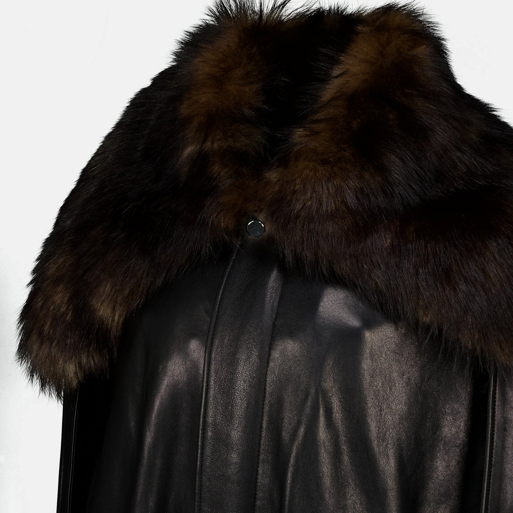 Manteaux Cape en cuir et col shearling Rabanne Noir Femme
