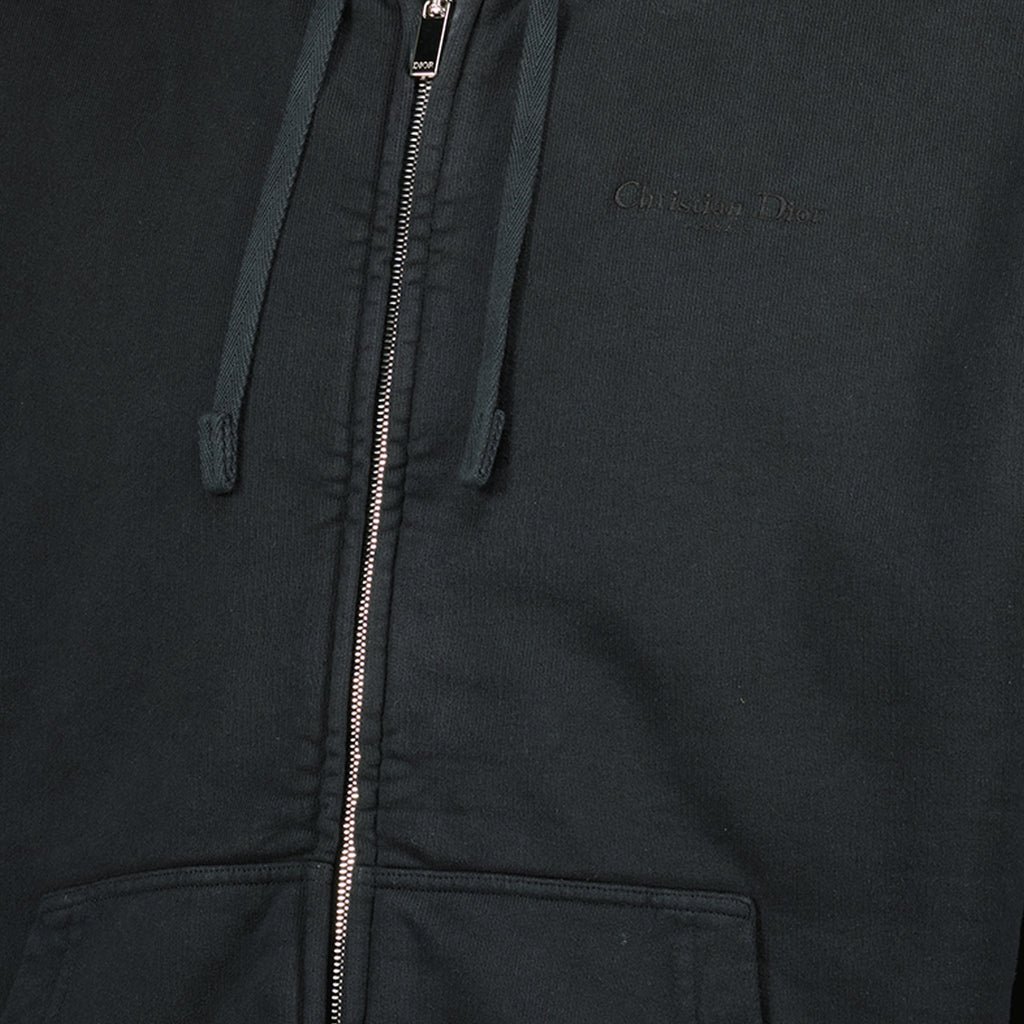 Imagen del artículo Chaqueta con capucha y cremallera negra de la marca Dior para Hombre - Temporada Primavera-Verano 2026 - Vista detallada_2