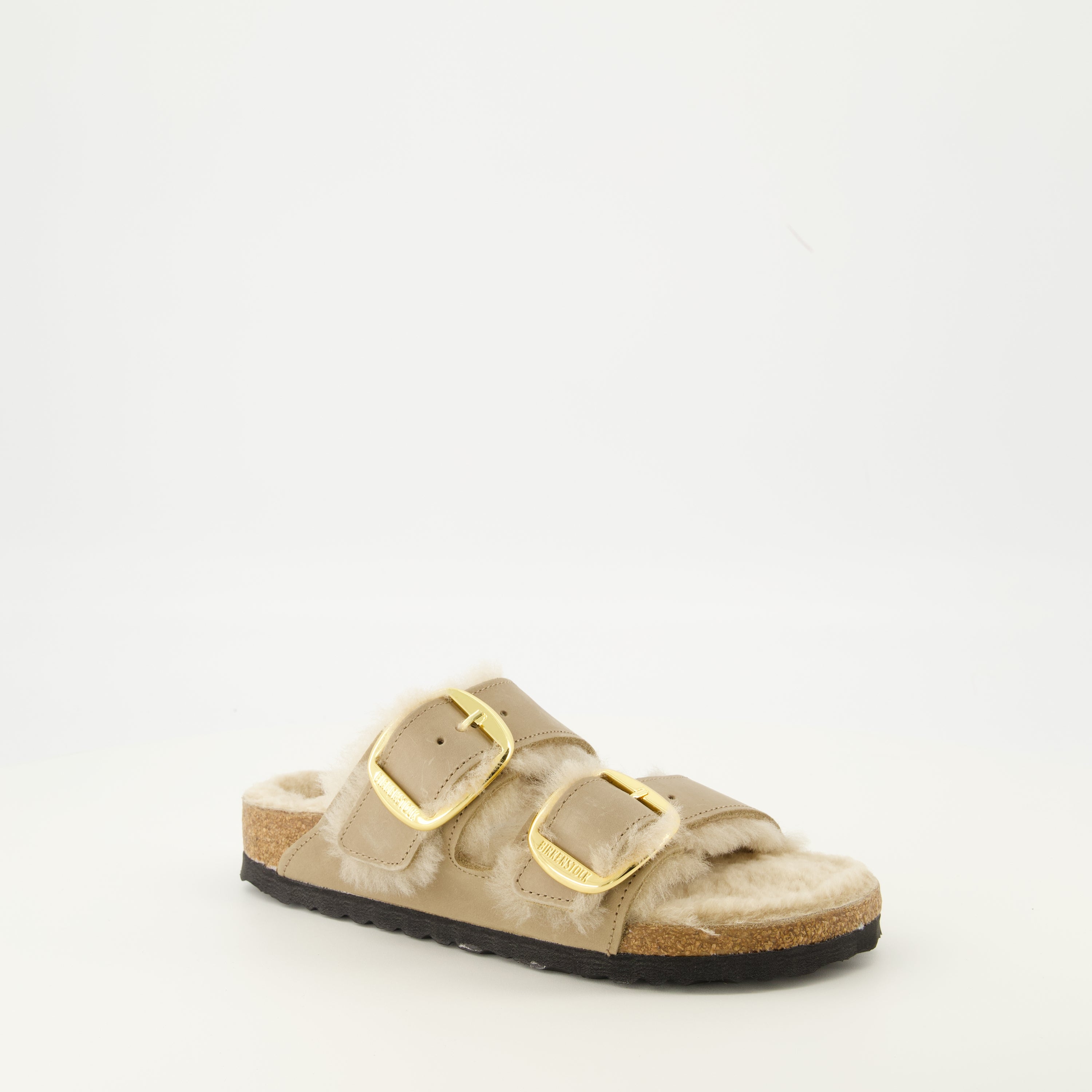 Image de l'article Sandales Arizona Big Buckle de la marque Birkenstock pour Femme - Saison Automne-Hiver 2025 - Vue trois quarts avant droite