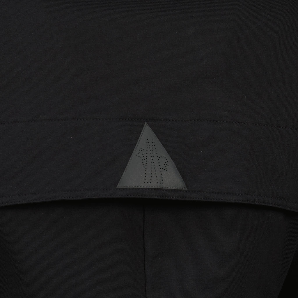 女性用のモンクレールグルノーブルの黒いロゴTシャツの商品画像 - 2026年春夏 - 詳細ビュー_2