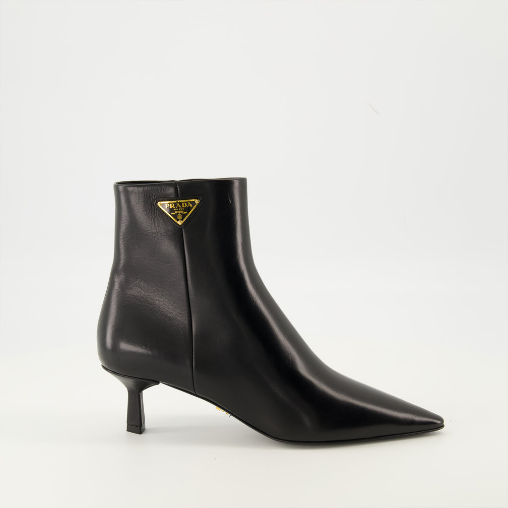 Image of Prada brand leather ankle boots for Women - Autumn-Winter 2025 - Right side view