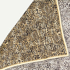 Sciarpe e guanti Sciarpa di Seta Leopardata Givenchy Beige Femme