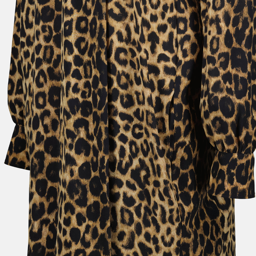 Bild des Leopardenmusterkleides von Saint Laurent für Frauen - Herbst-Winter 2025 - Detailansicht_1
