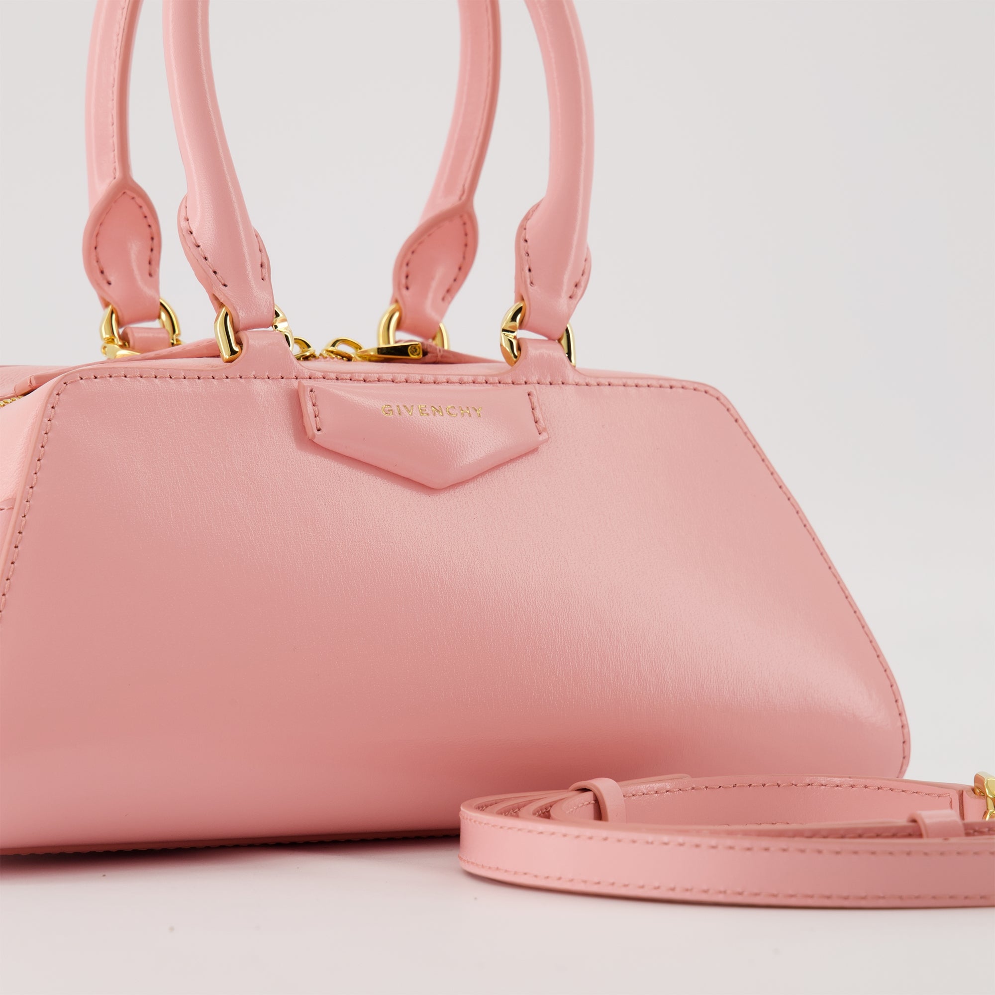 Sacs à main et épaule ミニアンティゴナキューブ イーストウエストバッグ Givenchy Rose Femme