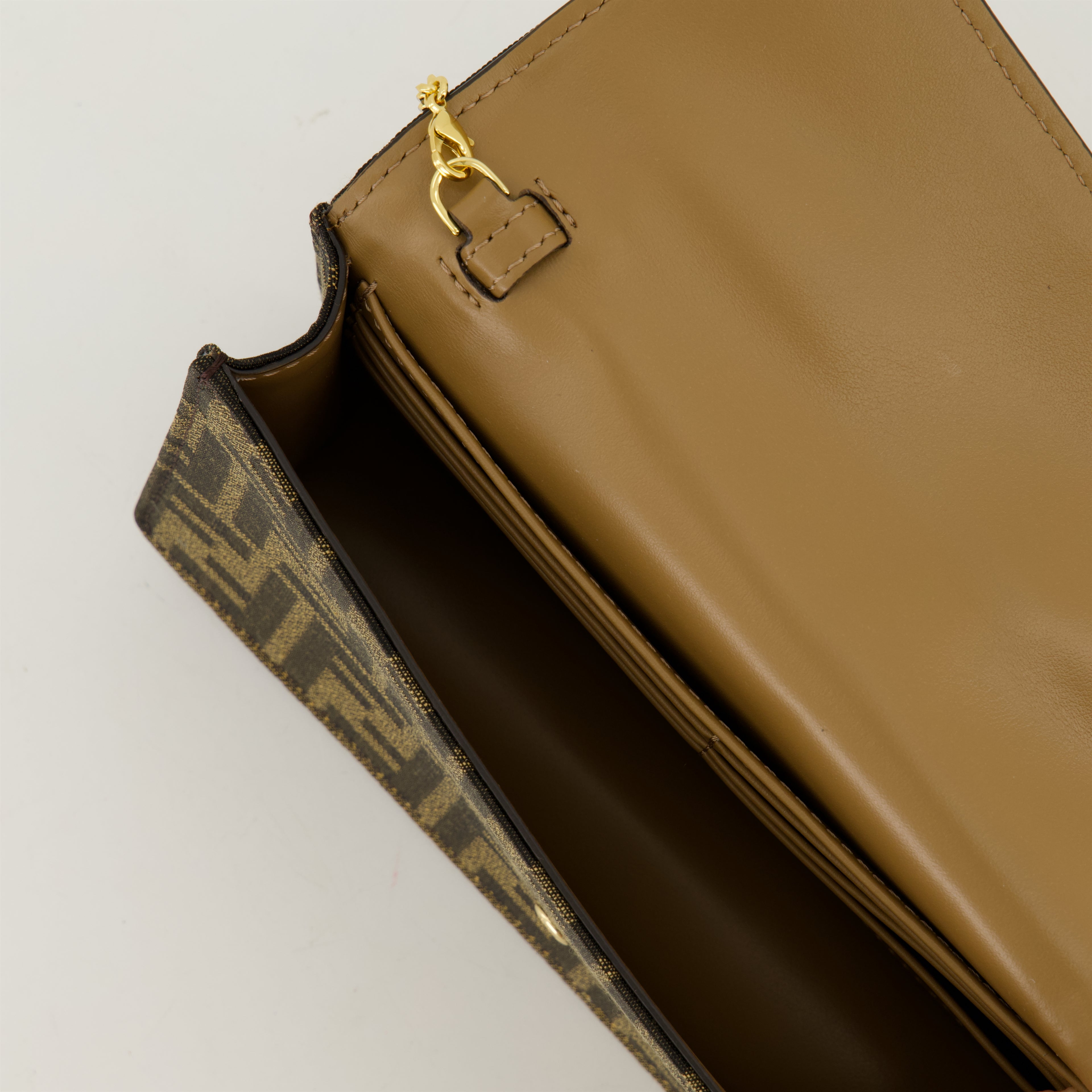 Pouches Pochette FF Baguette Fendi Brown Femme