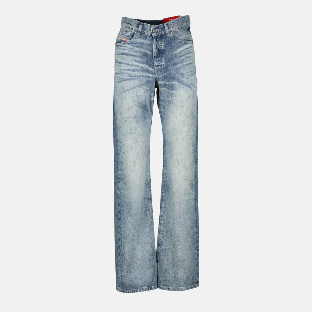 Image of the Jean D-Sent-Fsh 1971 blue jeans from the Diesel brand for Women - Fall-Winter Season 2025 - Front View
