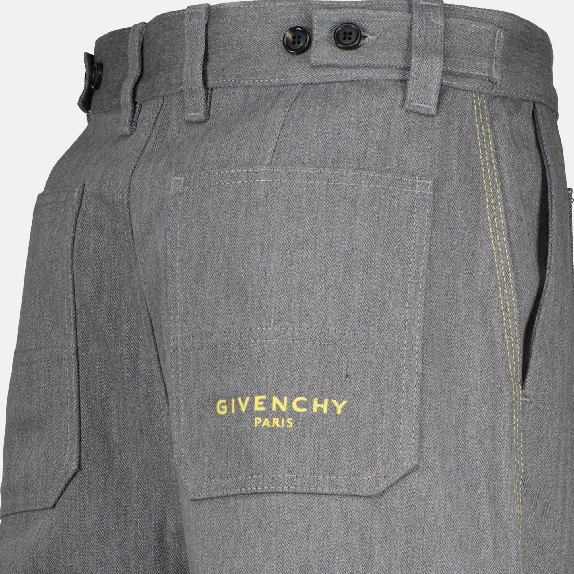 Image of the Givenchy Men's Grey Denim Cargo Pants - Spring-Summer 2026 - Detailed View 2