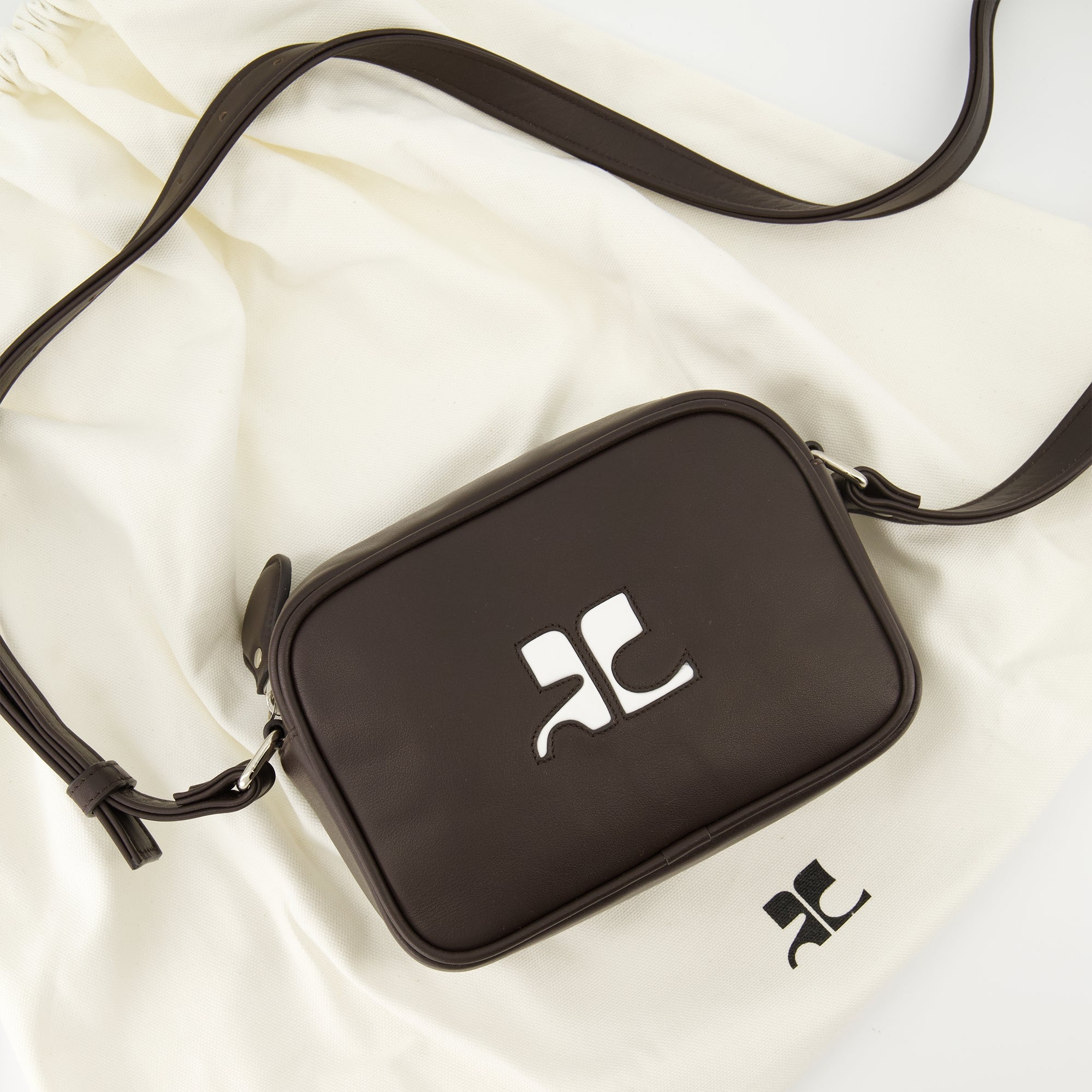 Sacs bandoulière Sac Camera Réedition Courrèges Marron Homme