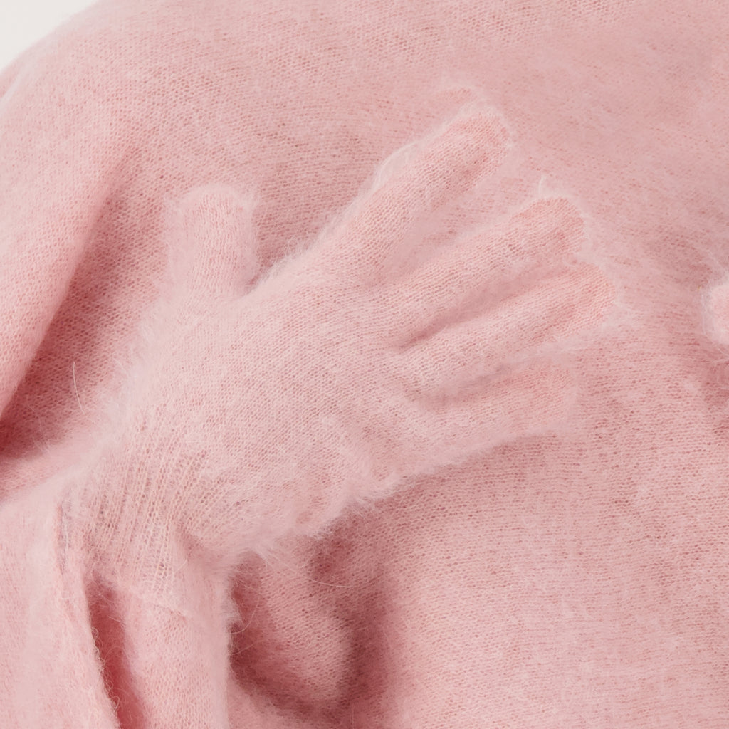 Imagem do artigo Cache col a luvas da marca Moschino para Mulher - Temporada Outono-Inverno 2025 - Vista Detalhada_3