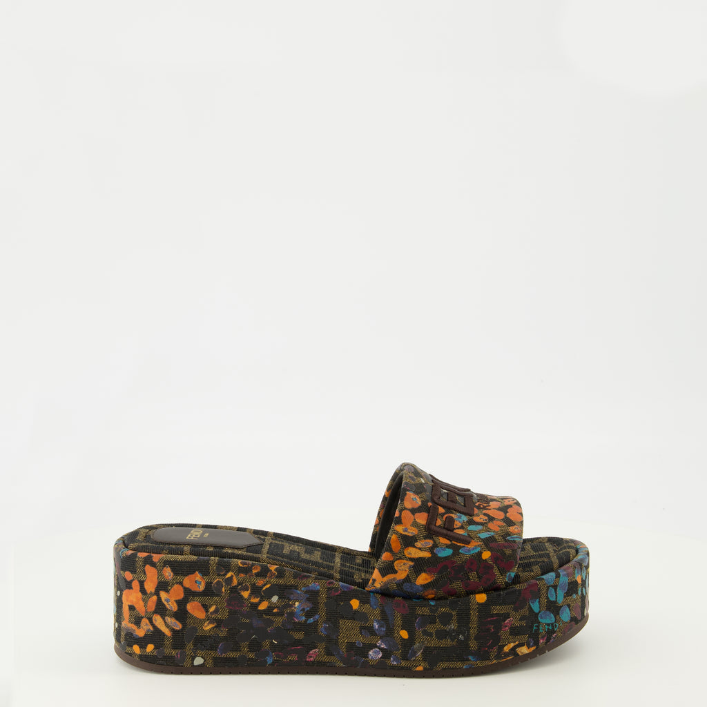 펜디 여성용 FF 플로럴 패턴 웨지 뮬의 이미지 - 2026 봄-여름 시즌 - 앞면 보기