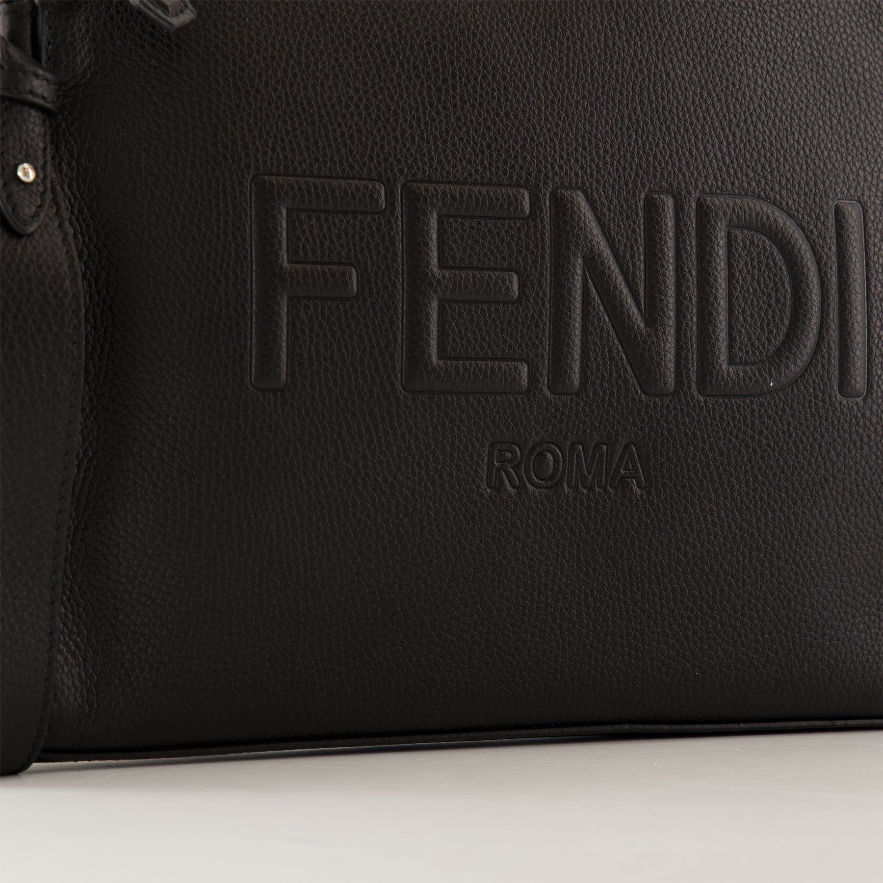 Bolsas pequenas Pochette Fendi Roma en cuir Fendi Preto Homme