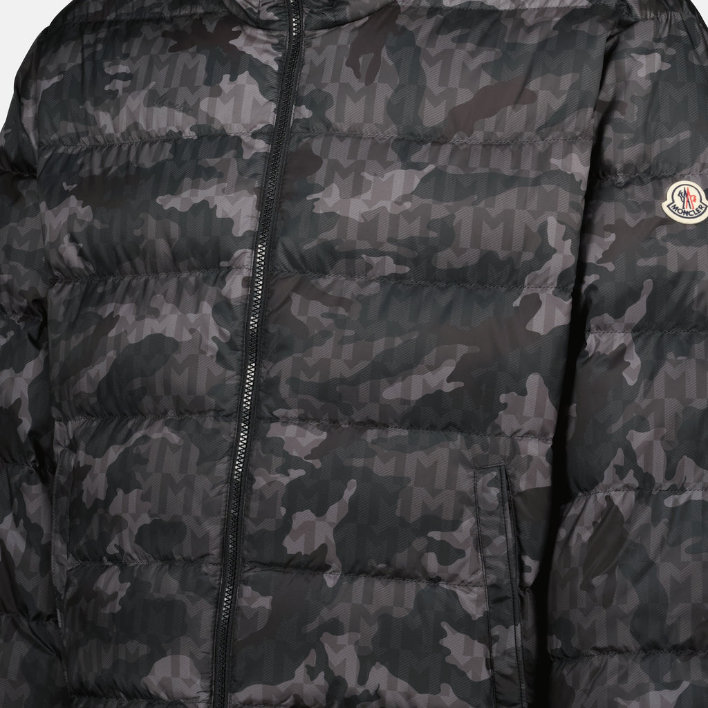Image of the Moncler Men's Aubepine Down Jacket - Autumn-Winter 2025 - Detailed View 8