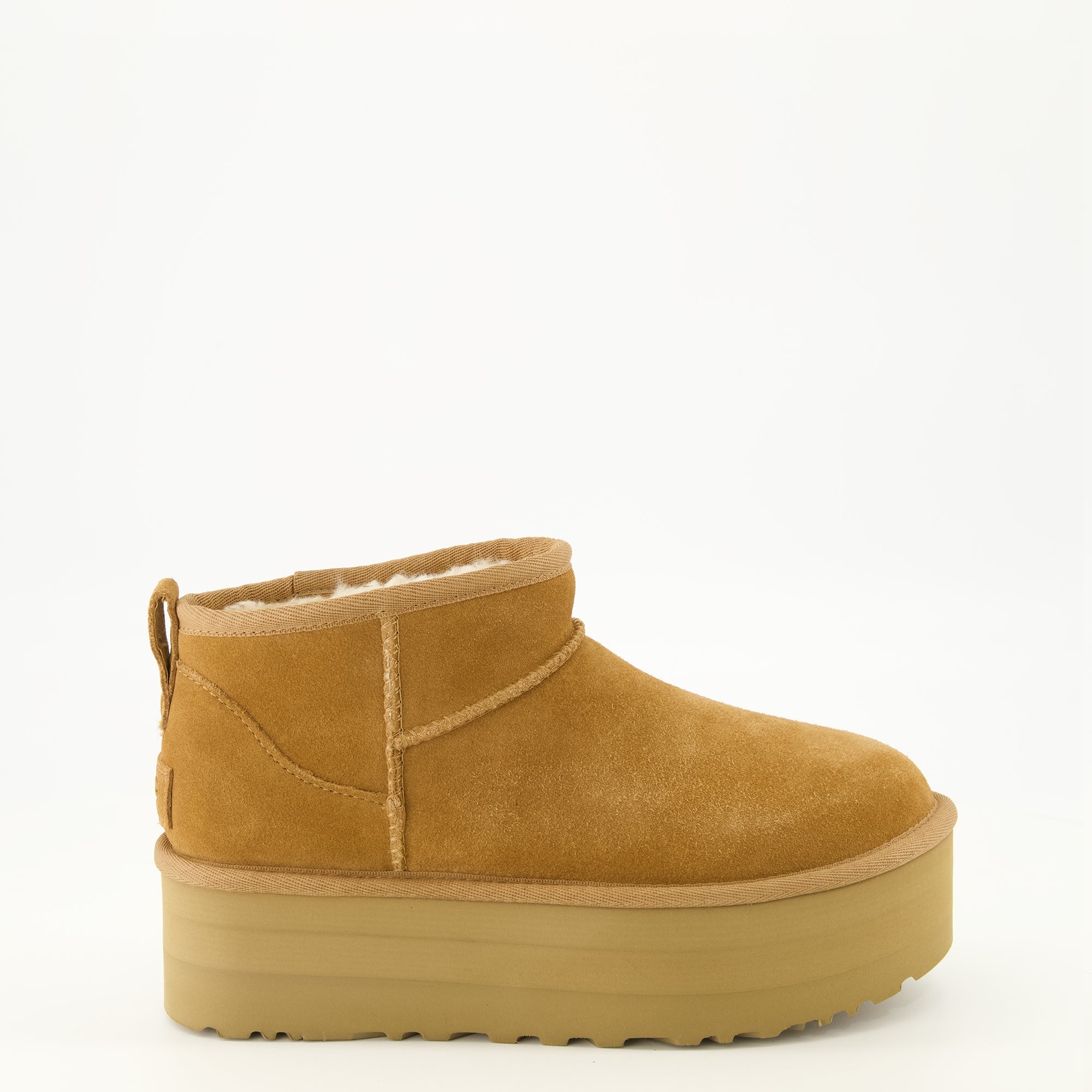 Bottines Braune klassische Ultra Mini-Plattform-Stiefeletten Ugg Marron Femme