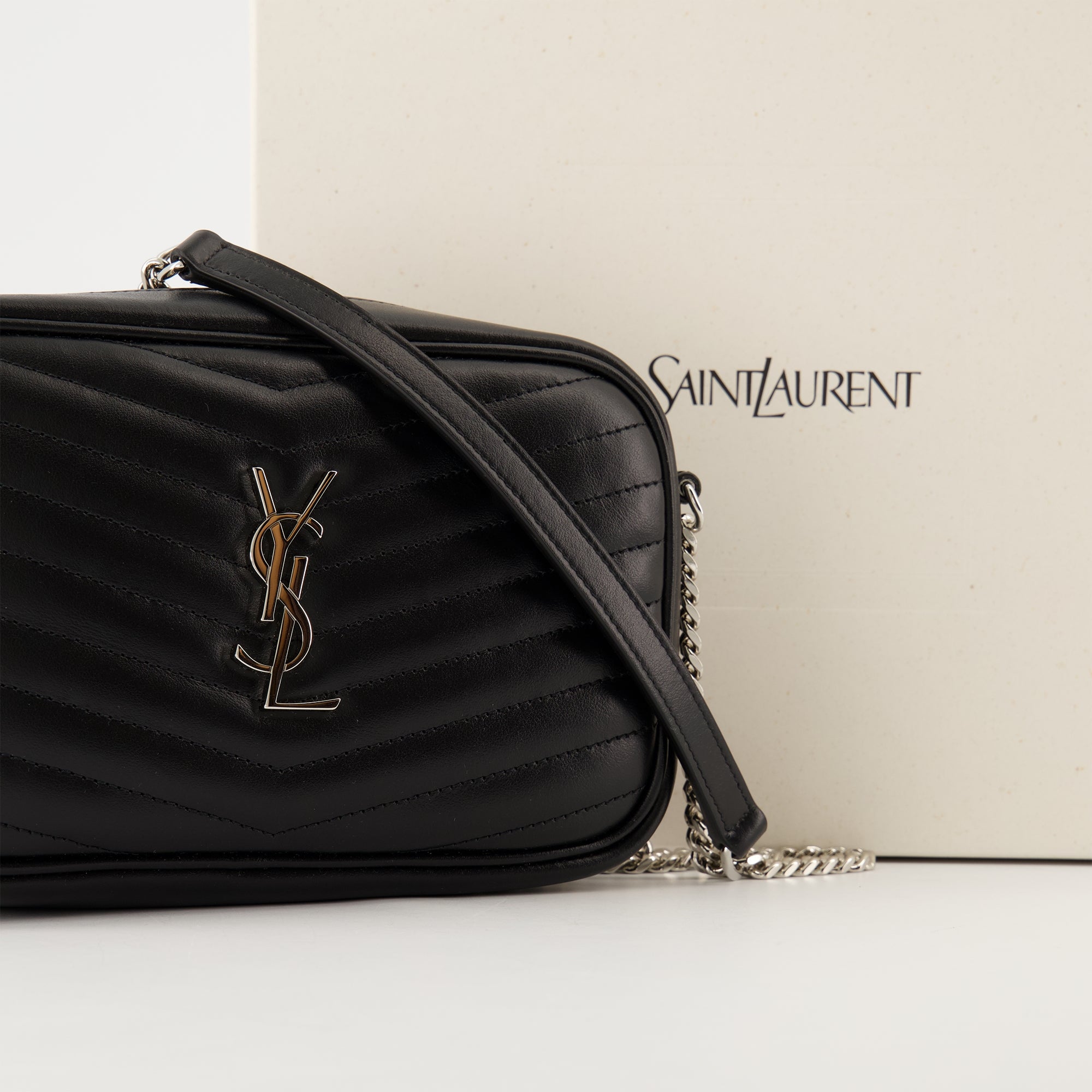 Image de l'article Mini sac Lou de la marque Saint Laurent pour Femme - Saison Automne-Hiver 2025 - Vue détaillée_2