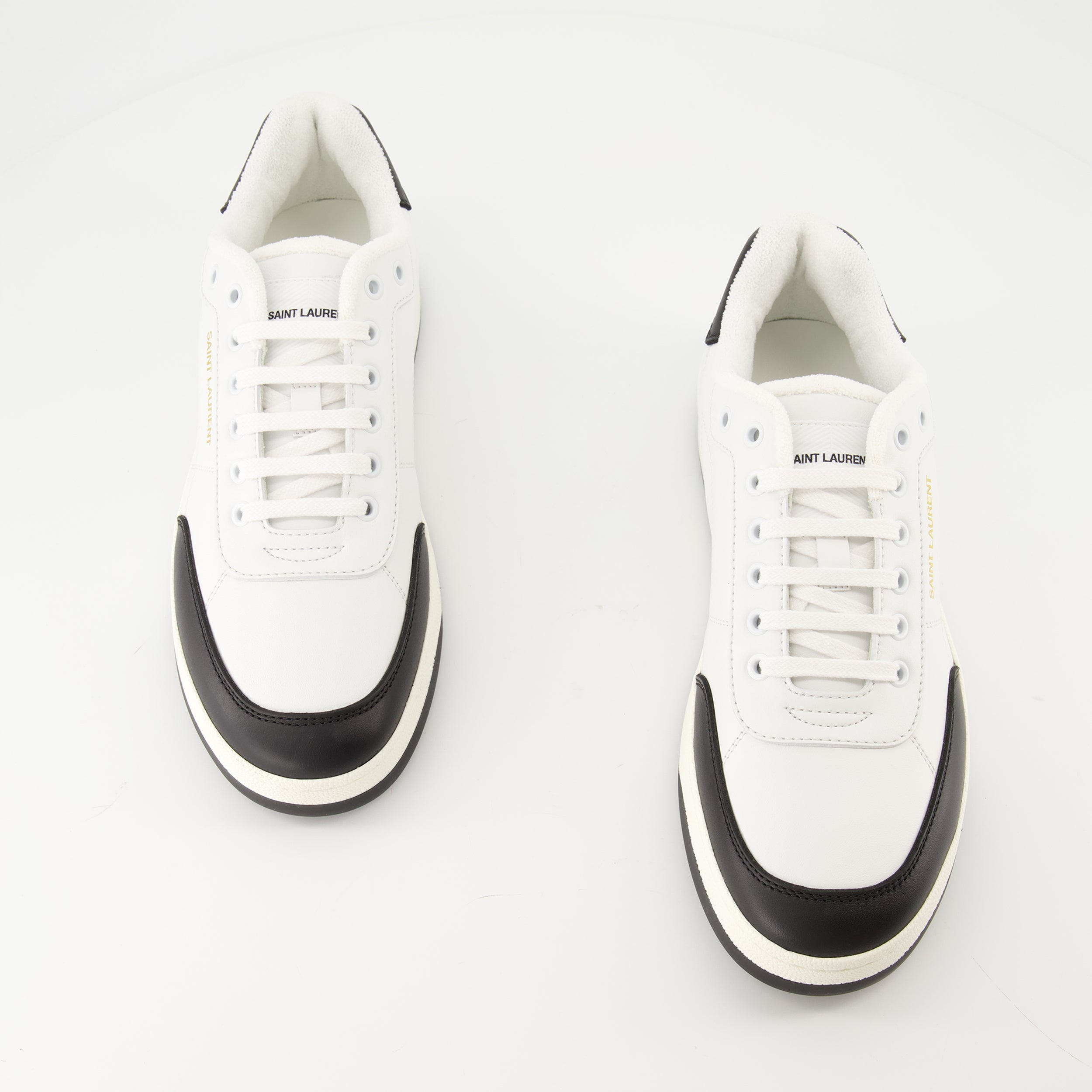 Image of the SL/61 sneakers by Saint Laurent for Men - Fall-Winter 2025 - Top view of a pair of shoes
