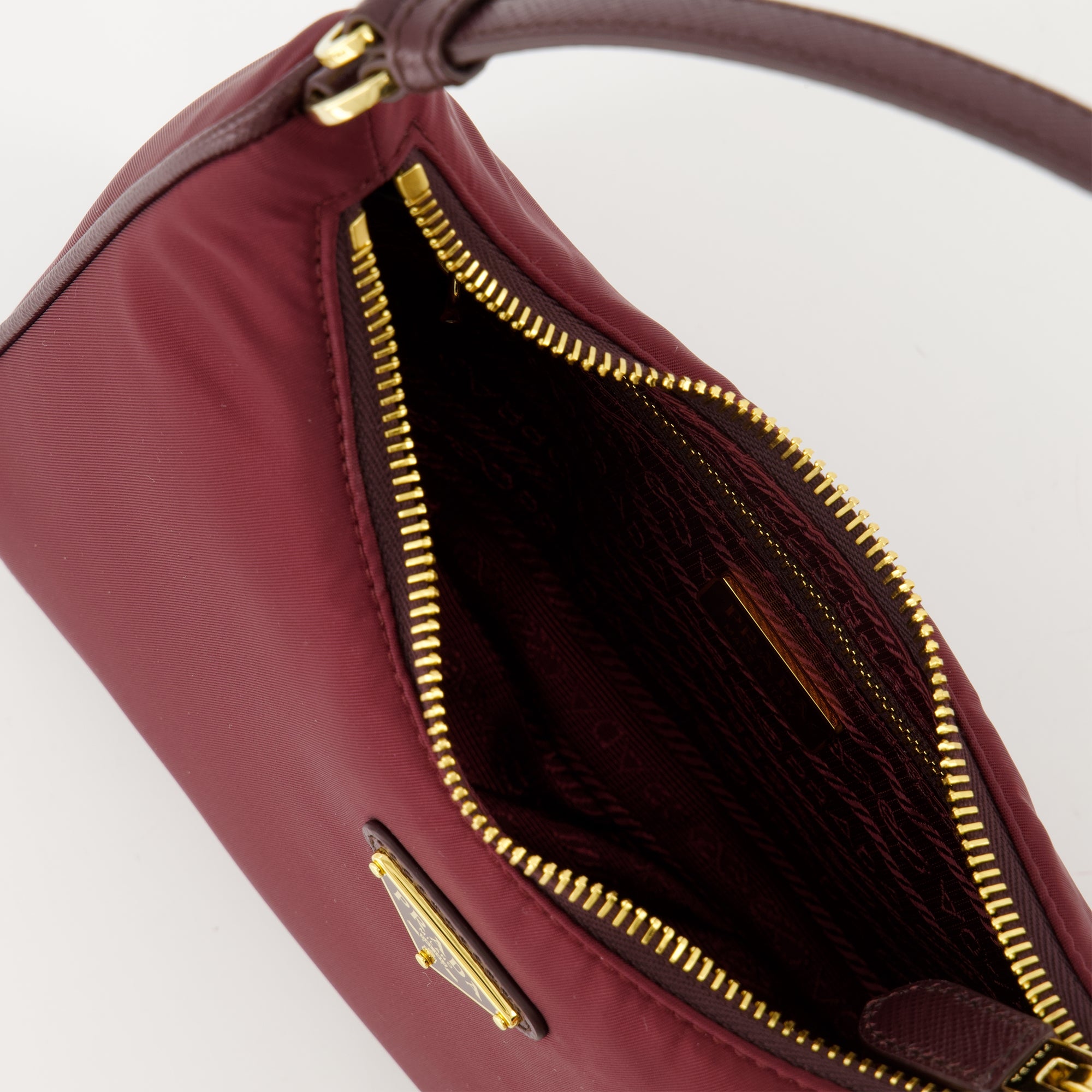 Sacs à main et épaule Mini Sac Re-Edition 2005 Prada Bordeaux Femme