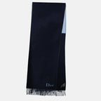Image de l'article Écharpe en laine double face bleu et marine de la marque Dior pour Homme - Saison Printemps-Été 2026 - Vue de Face