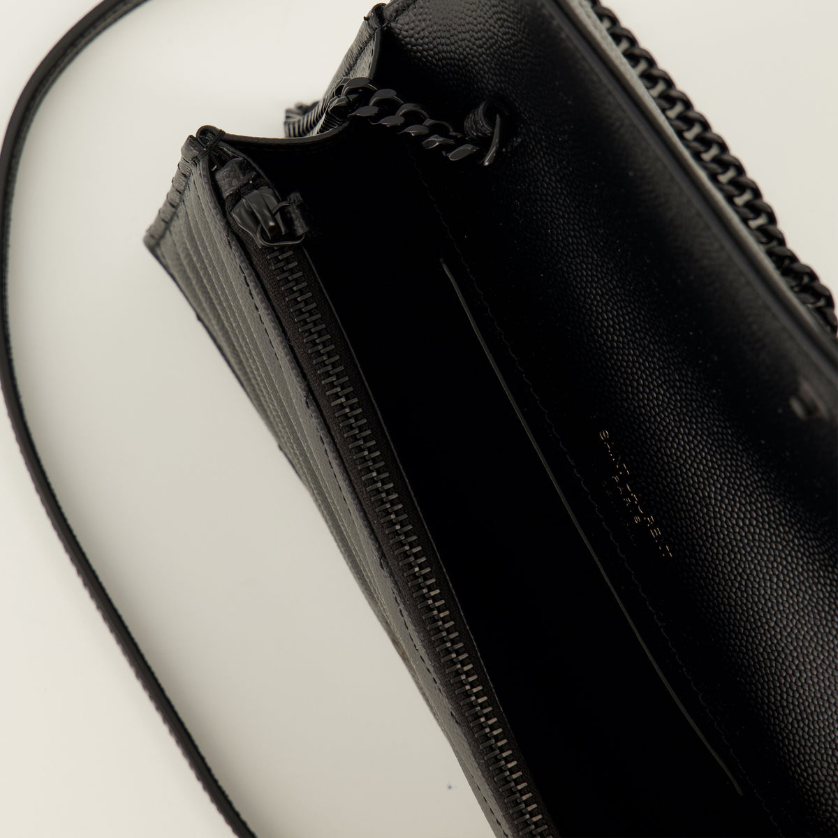 Sacs à main et épaule Cassandre Envelope Chain Wallet noir Saint Laurent Noir Femme