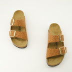 Imagen de las Sandalias Arizona de Print Leopardo Marrón de la marca Birkenstock para Mujer - Temporada Primavera-Verano 2026 - Vista superior de la pareja de zapatos
