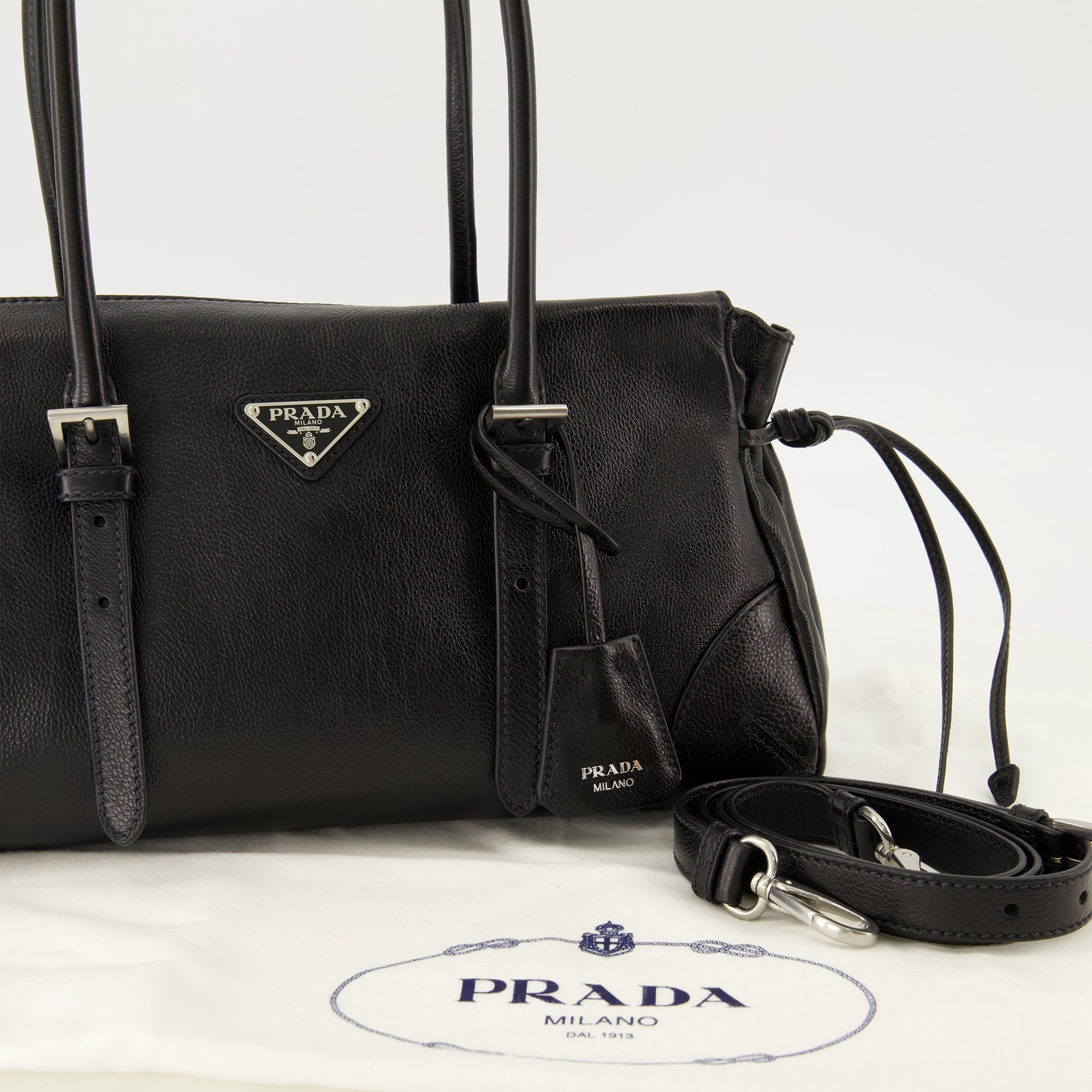 Sacs à main et épaule Bolsa de Couro Envelhecido Preta Bonnie Prada Noir Femme