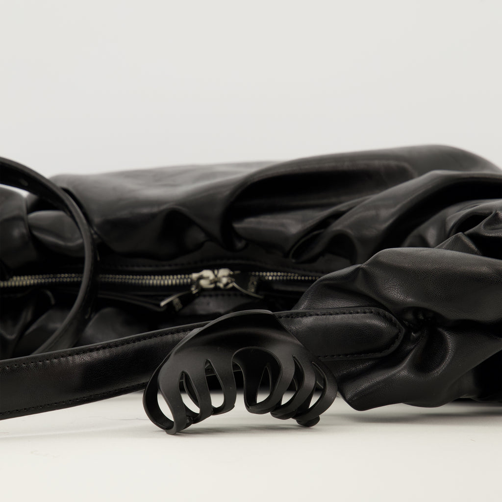 디젤 여성 Grab-D 호보백 이미지 - 2025 가을-겨울 시즌 - 상세 보기_3