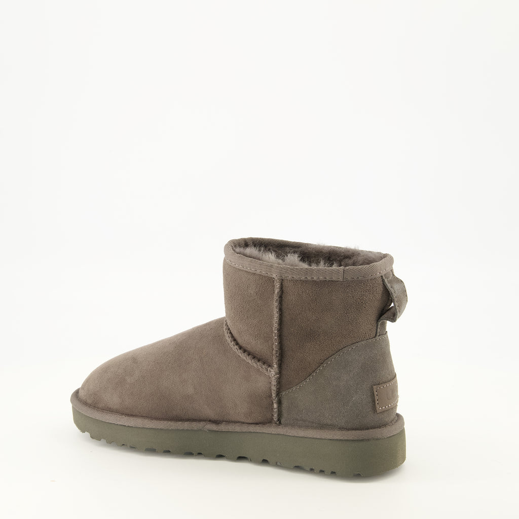 Bottines Klassische Mini II Graue Stiefel Ugg Gris Femme