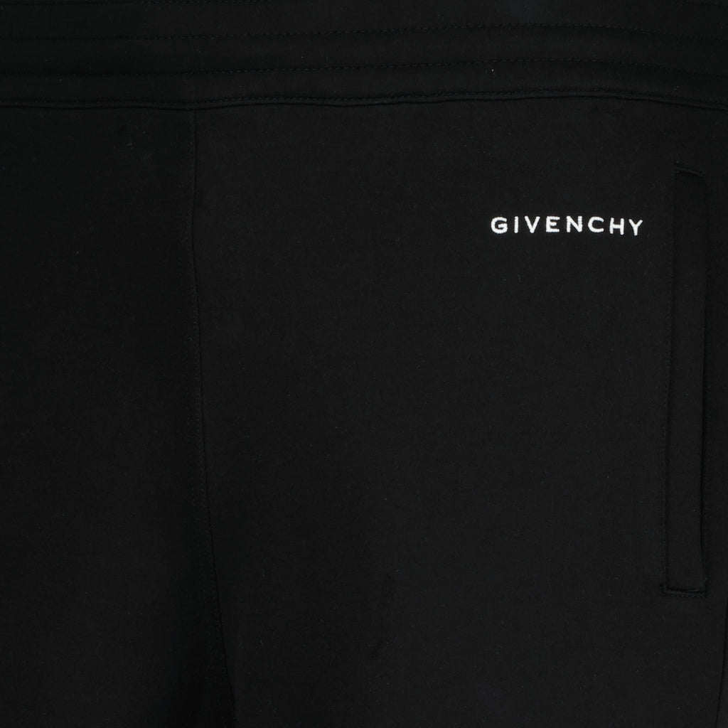 Image of the Givenchy Men's Jogging Pants - Autumn-Winter 2025 - Detailed View_1