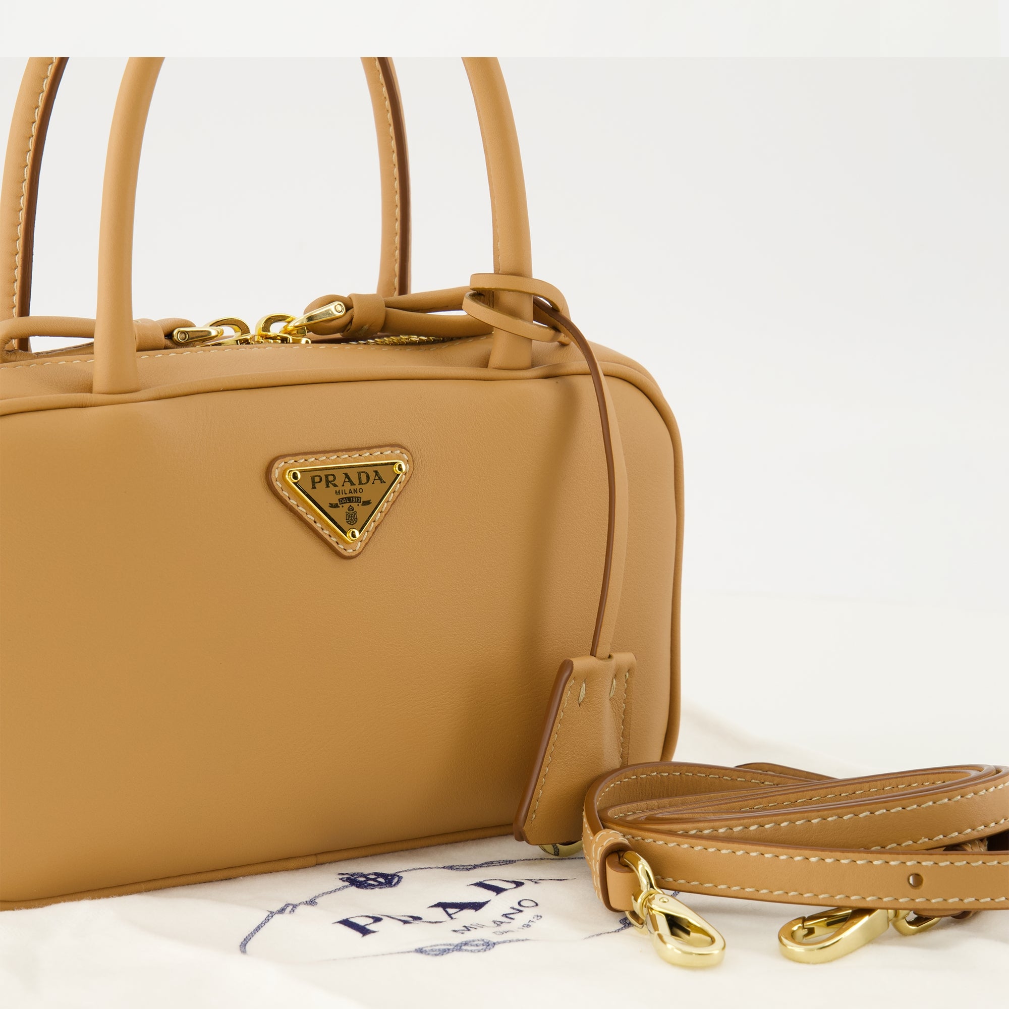 ベージュレザーのバッグ Prada - 女性 – myCompañero