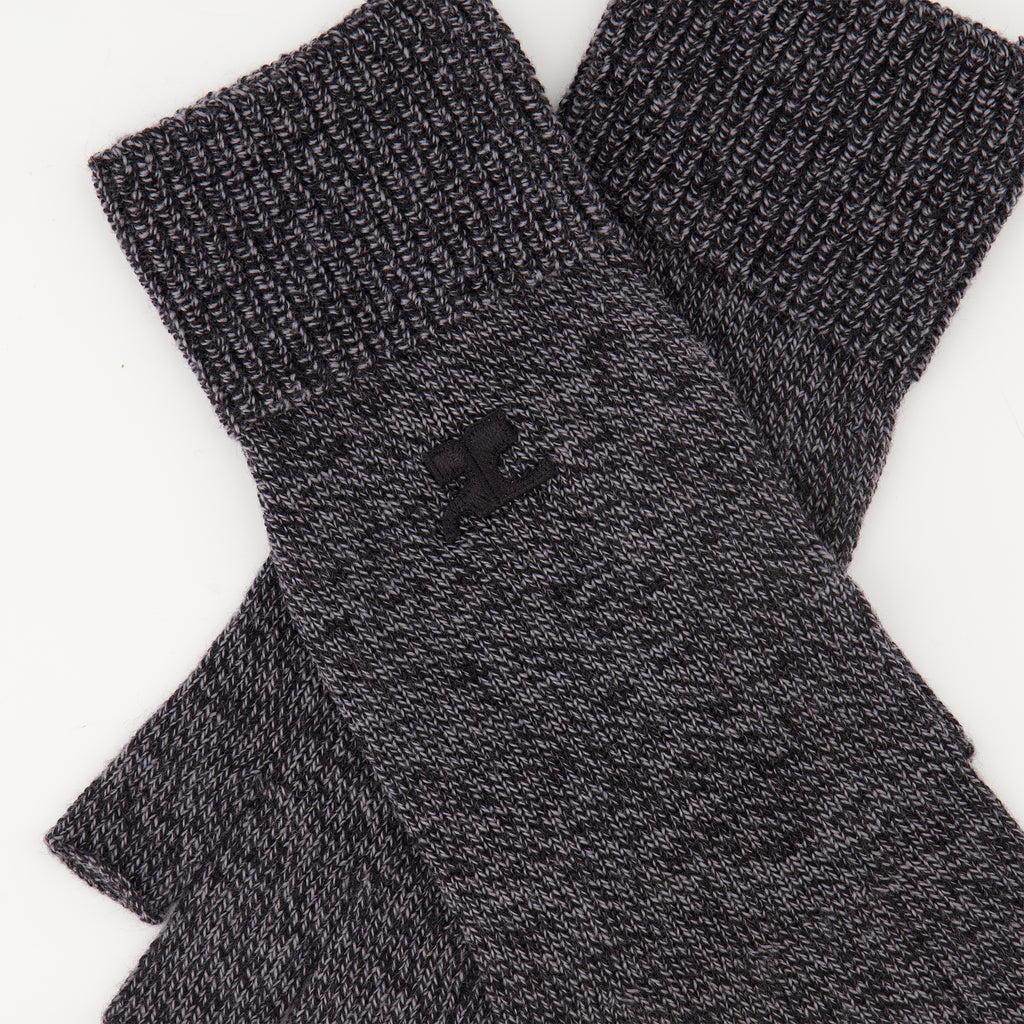 Image of the AC mittens from the Courrèges brand for Unisex - Autumn-Winter 2025 - Detailed View_2