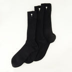Imagen del artículo Conjunto de tres calcetines de corazón negro de la marca Ami PARIS para Unisex - Temporada Primavera-Verano 2026 - Vista Trasera