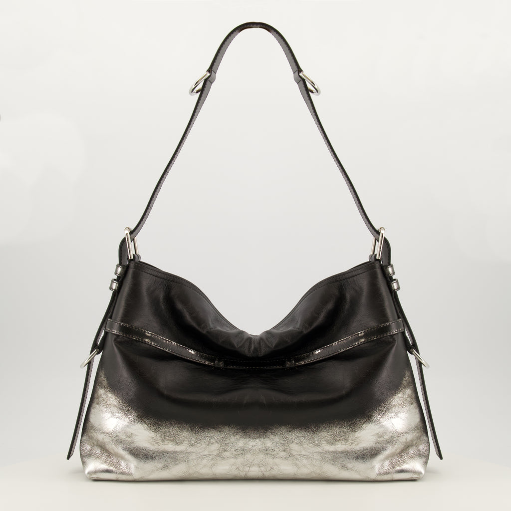 2025년 가을-겨울 시즌의 Givenchy 여성용 Voyou 가방 이미지 - 뒷면 보기