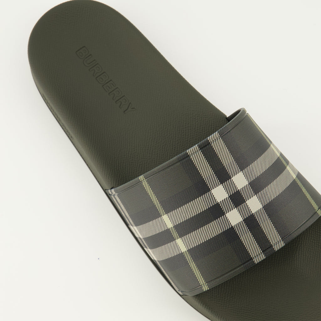 Chaussures ouvertes Check Khaki Slippers Burberry Kaki Homme