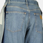 Imagem dos jeans retos em denim azul da marca Mm6 para Mulheres - Temporada Outono-Inverno 2025 - Vista Detalhada_2