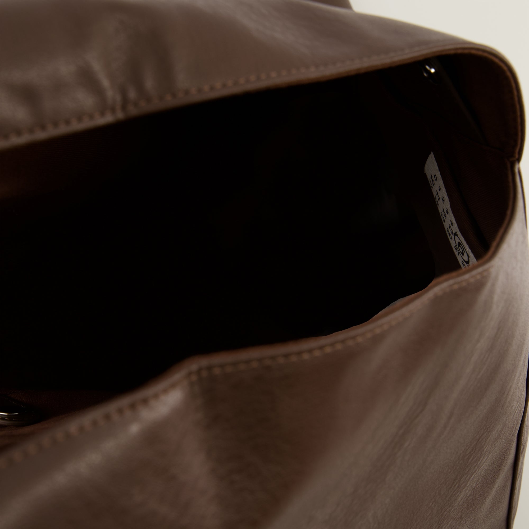 Image of the article Japanese Classic Bag by the brand Mm6 for Women - Fall-Winter Season 2025 - Detailed View 3