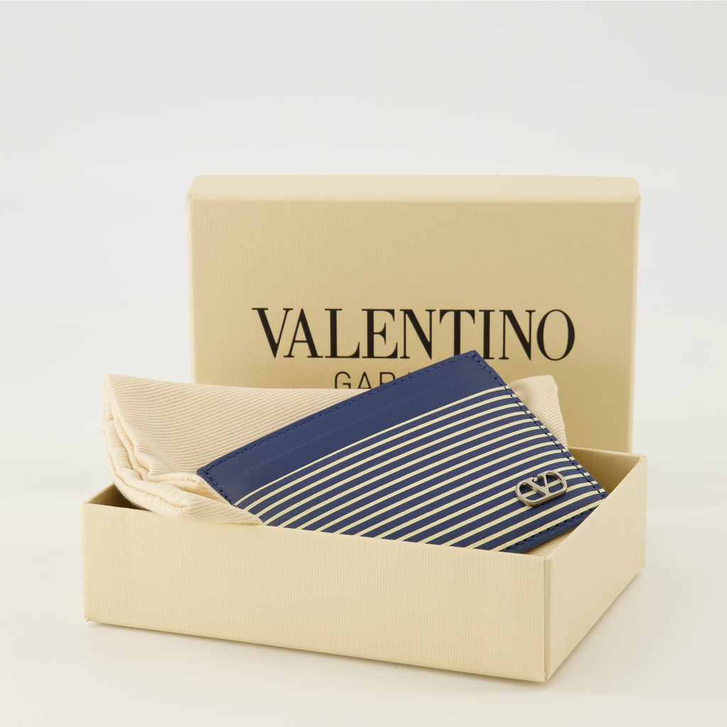 Imagen del porta tarjetas Vlogo a rayas azul marino de Valentino Garavani para Hombre - Temporada Primavera-Verano 2026 - Vista Detallada_3