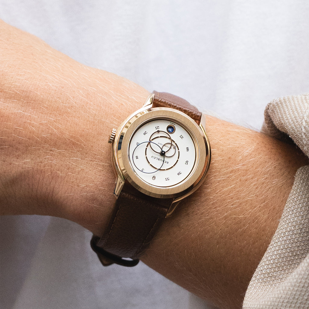 Image de l'article Montre Ecce Lys de la marque Beaubleu pour Unisex - Saison Automne-Hiver 2025 - Vue de Dos