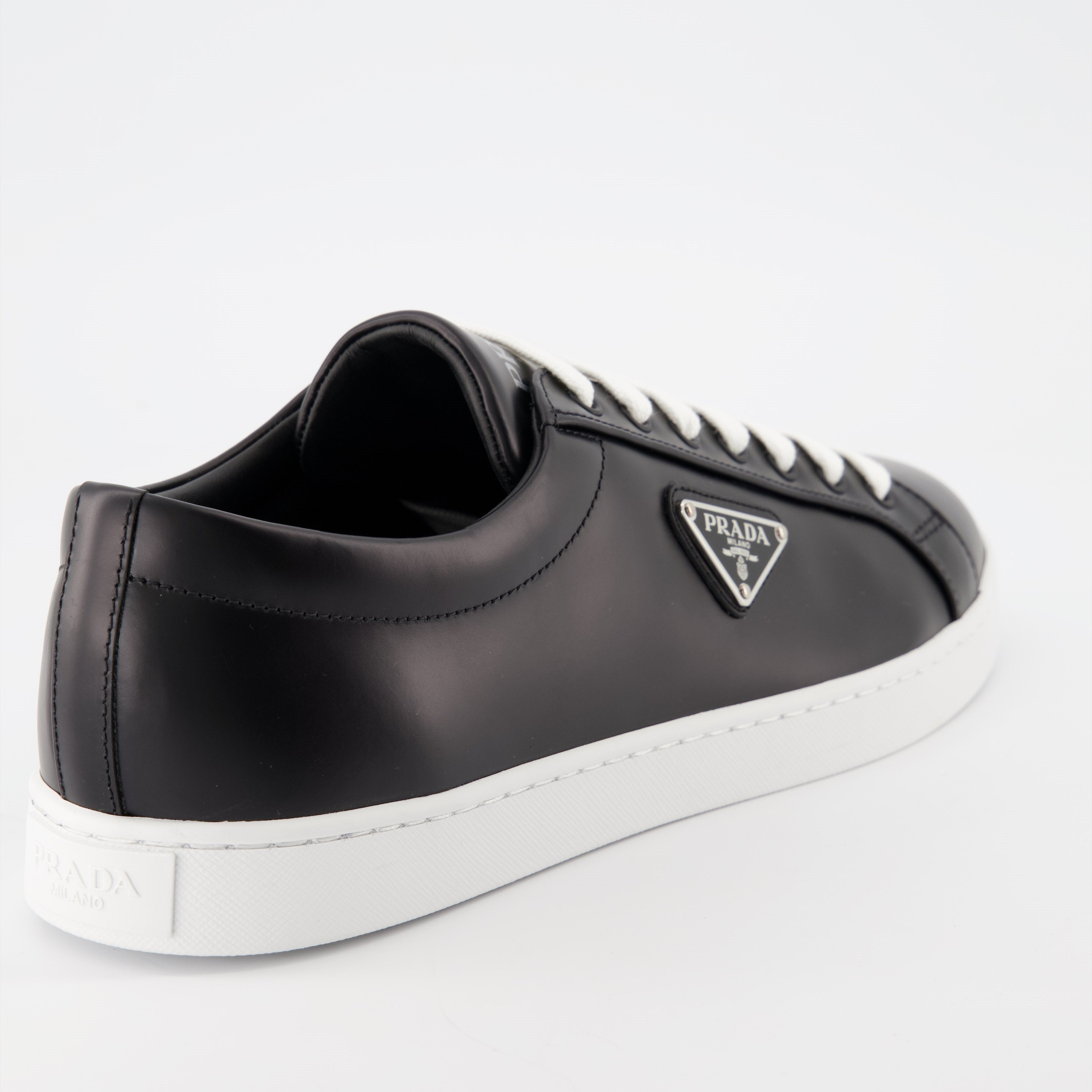 Sneakers Baskets en cuir brossé Prada Black Homme