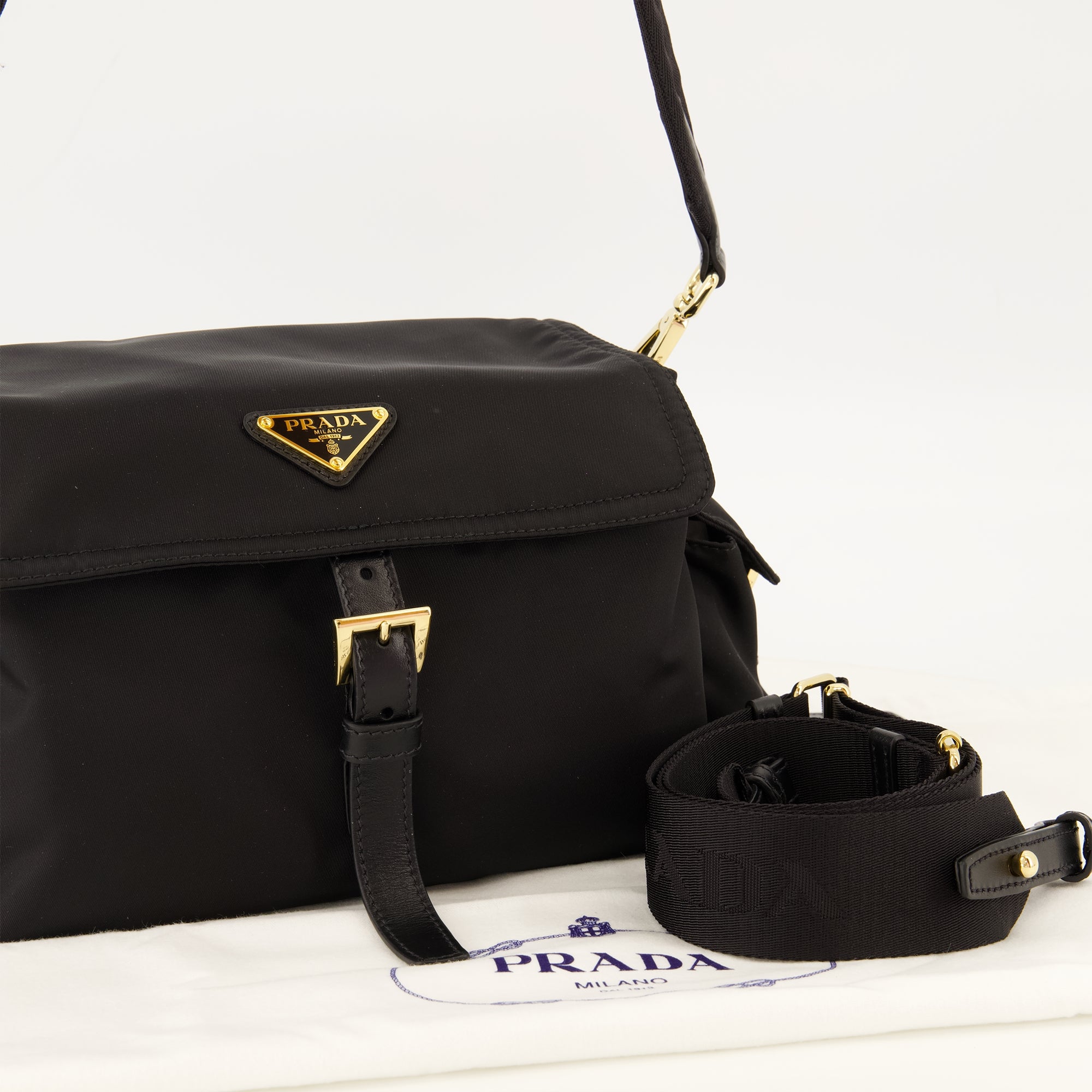 Sacs à main et épaule Explore Bag em Preto Re-Nylon Prada Noir Femme