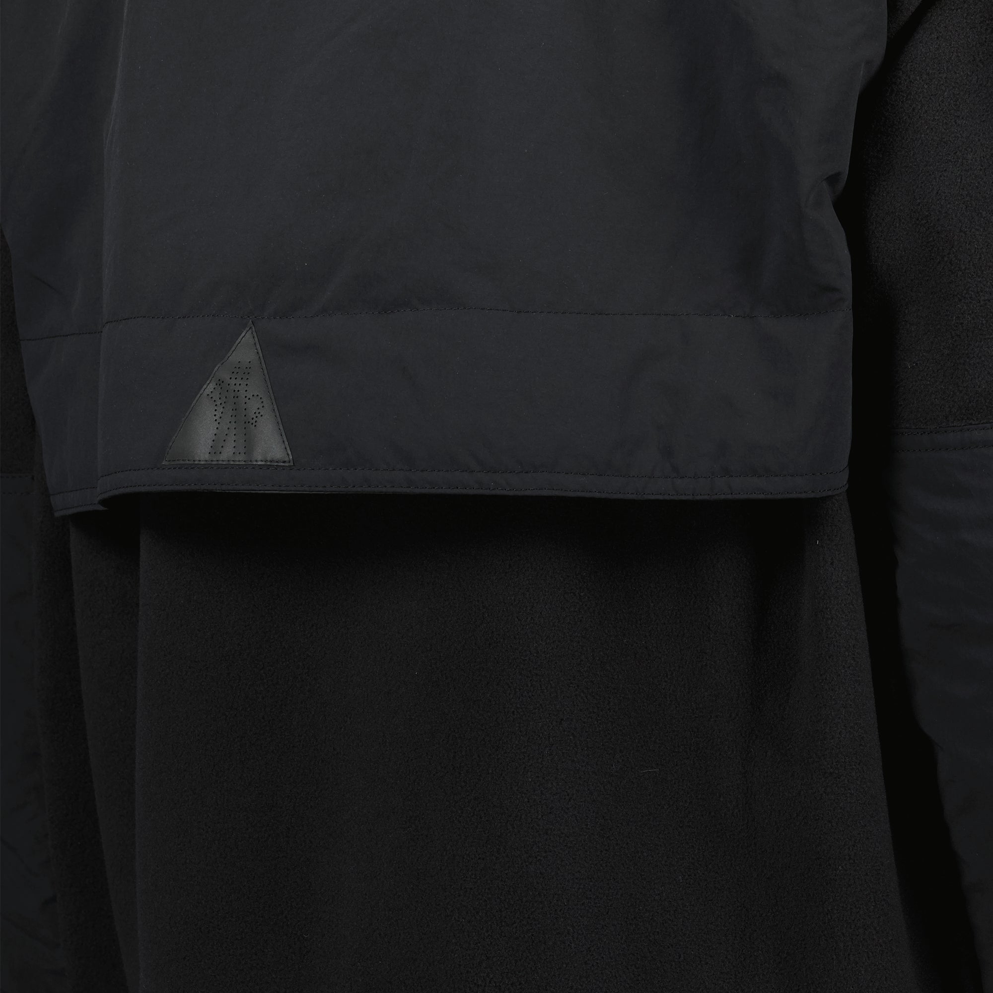 Image de l'article Cardigan zippé en Polartec® noir de la marque Moncler Grenoble pour Homme - Saison Automne-Hiver 2025 - Vue détaillée_2