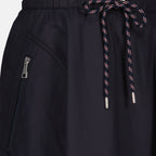 Imagen de la falda midi azul marino de la marca Moncler para mujer - Temporada Primavera-Verano 2026 - Vista Detallada_2