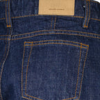 Imagen del short de denim azul oscuro de la marca Ami PARIS para Mujer - Temporada Primavera-Verano 2026 - Vista Detallada_1