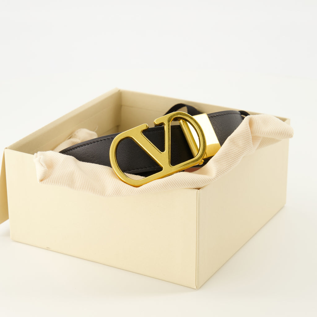 Image of the article Vlogo reversible brown and black belt 30 mm by Valentino Garavani for Women - Spring-Summer 2026 - Detailed View 4