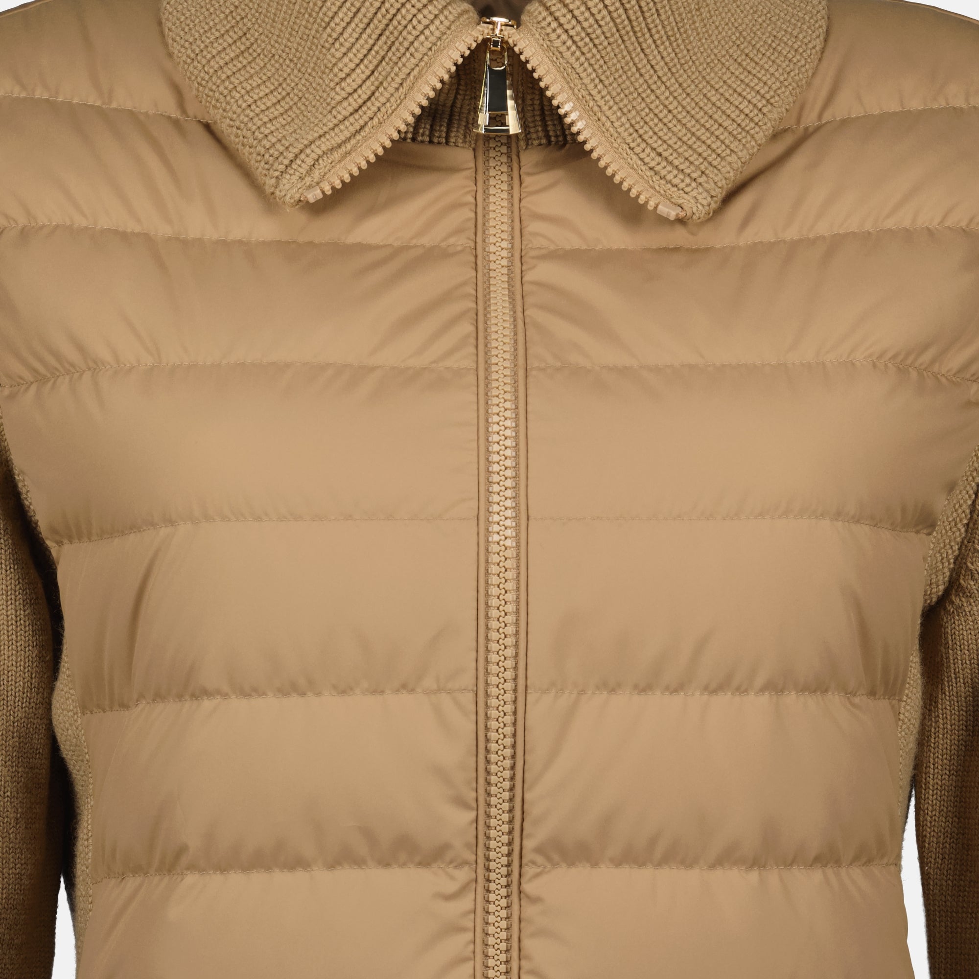Imagen del artículo Chaqueta de dos materiales de la marca Moncler para mujer - Temporada Otoño-Invierno 2025 - Vista Detallada_2
