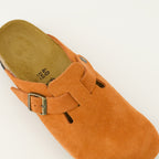 Image de l'article Mules Boston orange en suède de la marque Birkenstock pour Unisex - Saison Printemps-Été 2026 - Vue détaillée de haut